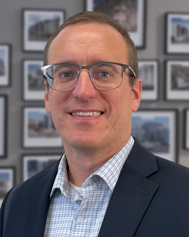 Tim Brunow headshot